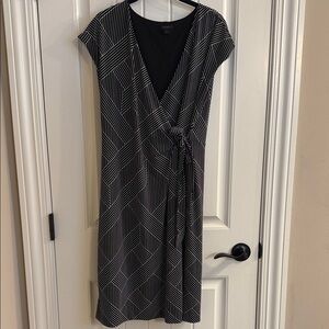 Ann Taylor Black and White Patterned Midi Dress